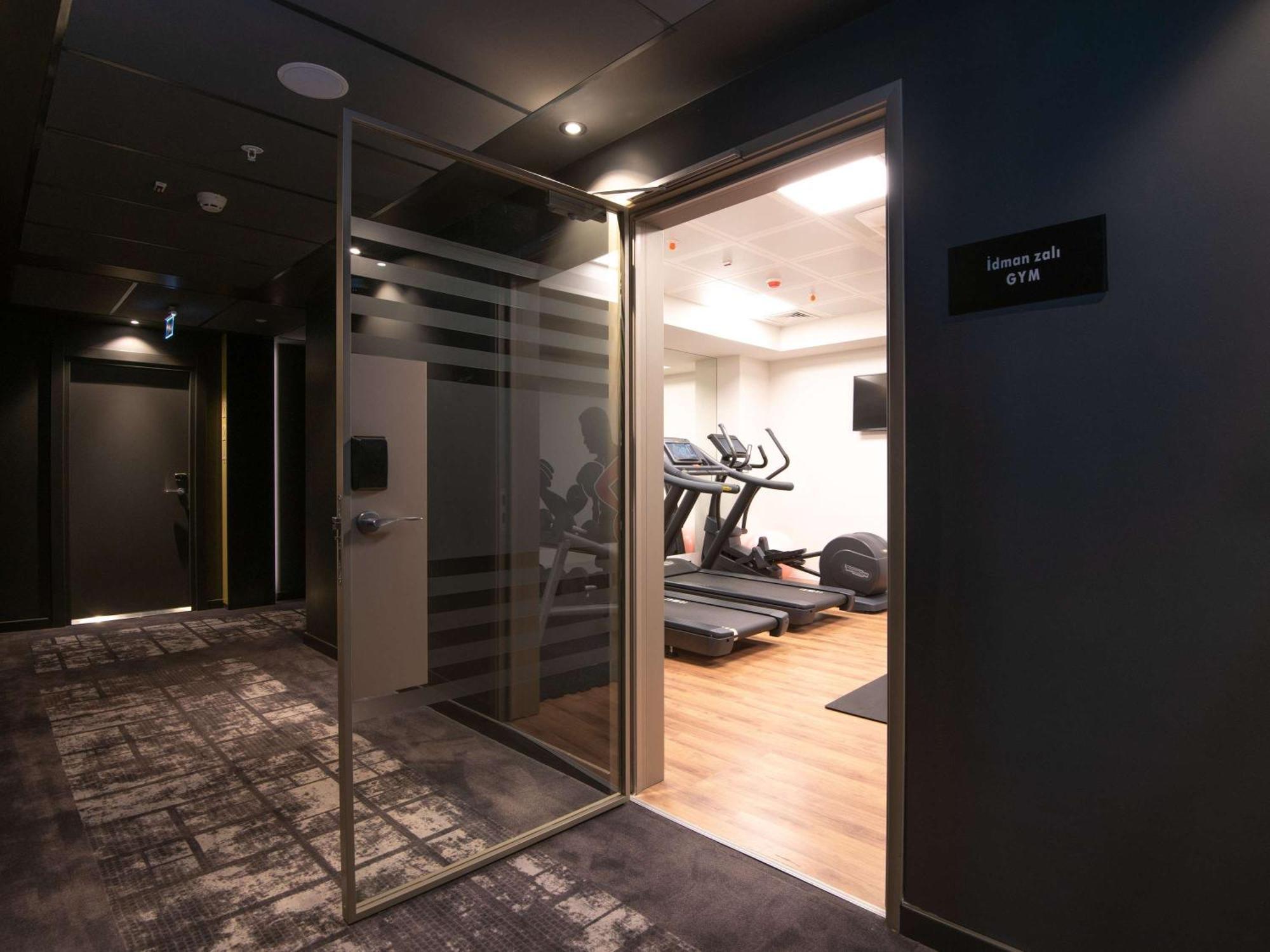 Ibis Baku City Екстер'єр фото