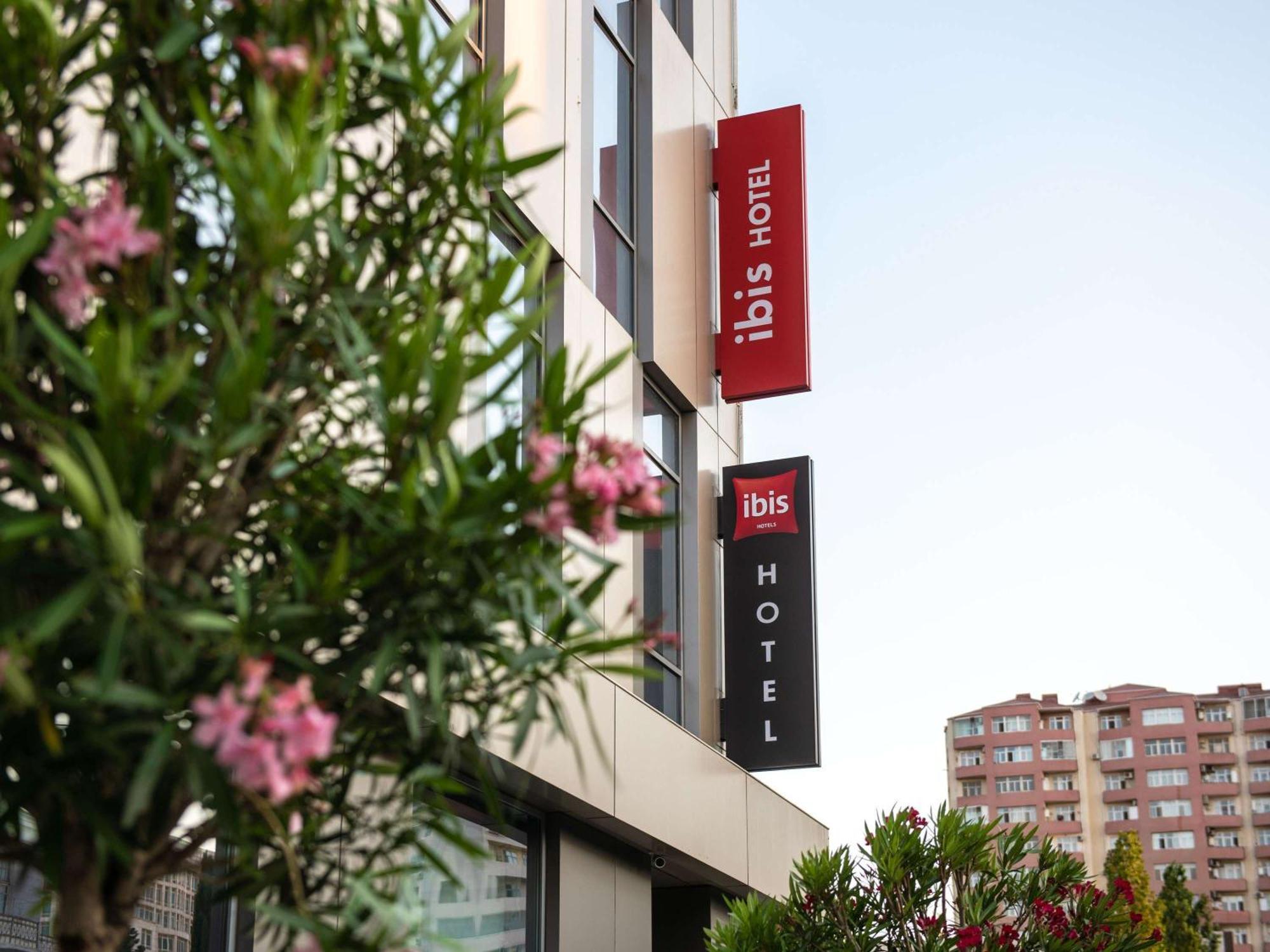 Ibis Baku City Екстер'єр фото