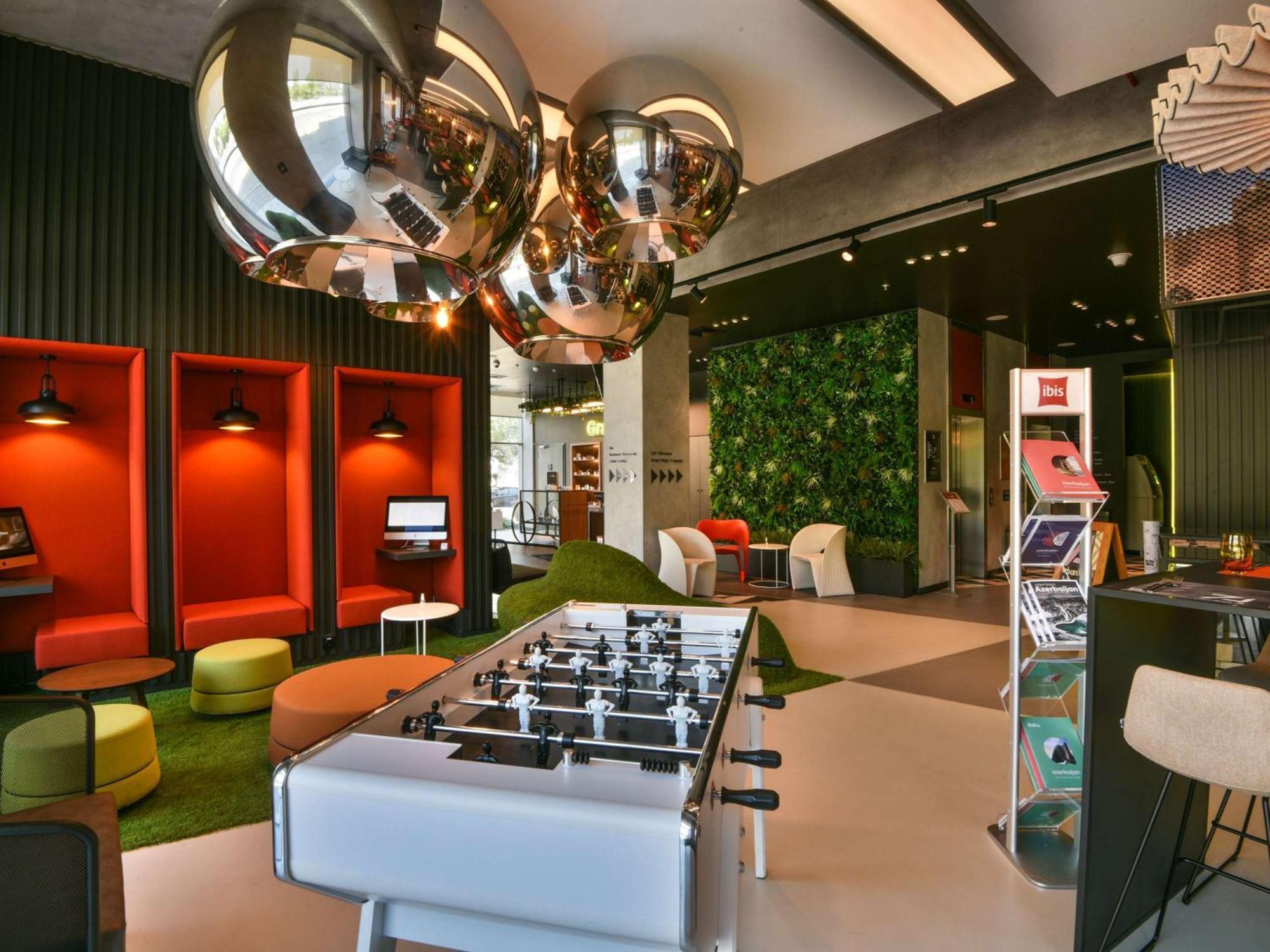 Ibis Baku City Екстер'єр фото