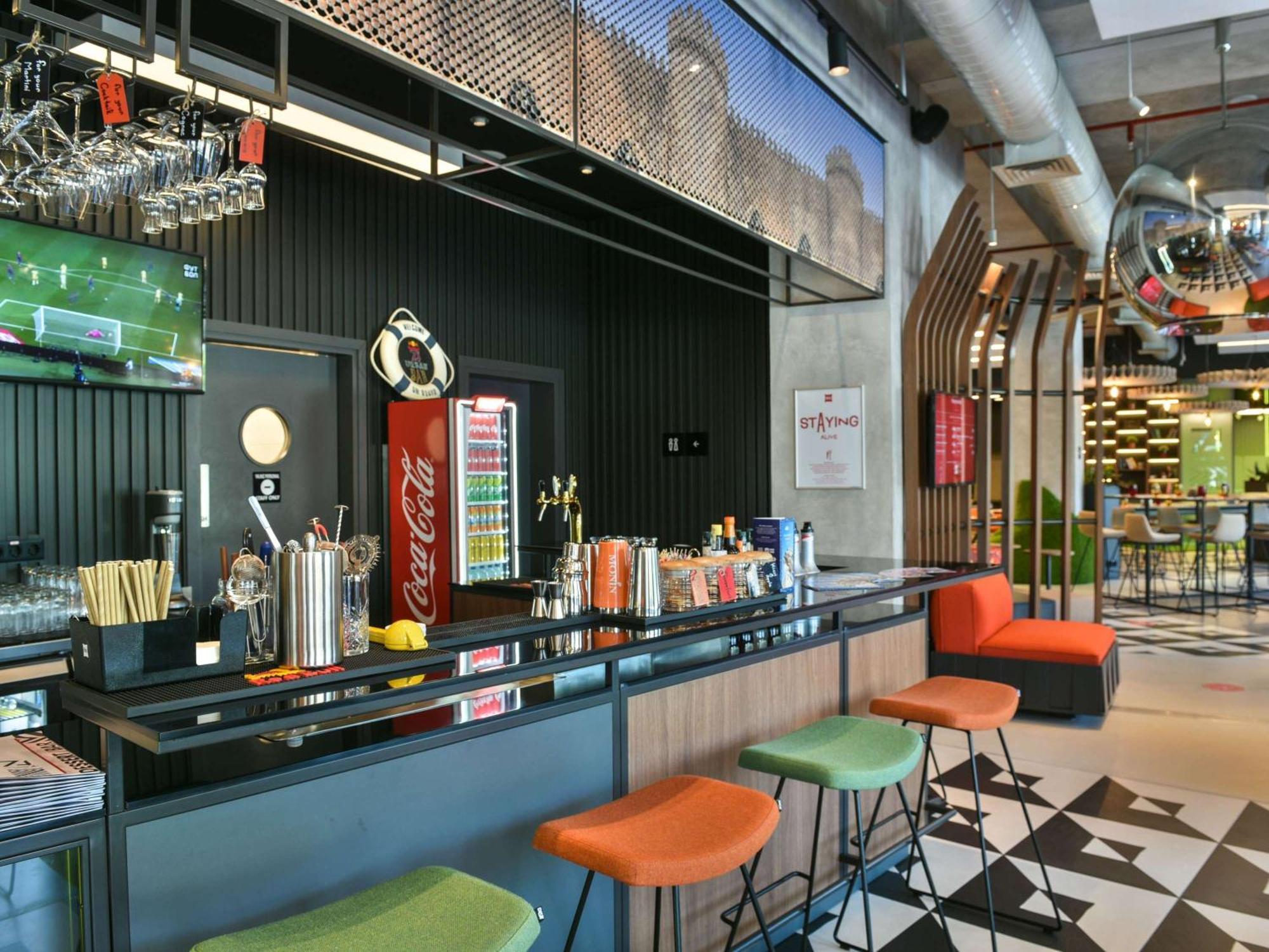 Ibis Baku City Екстер'єр фото