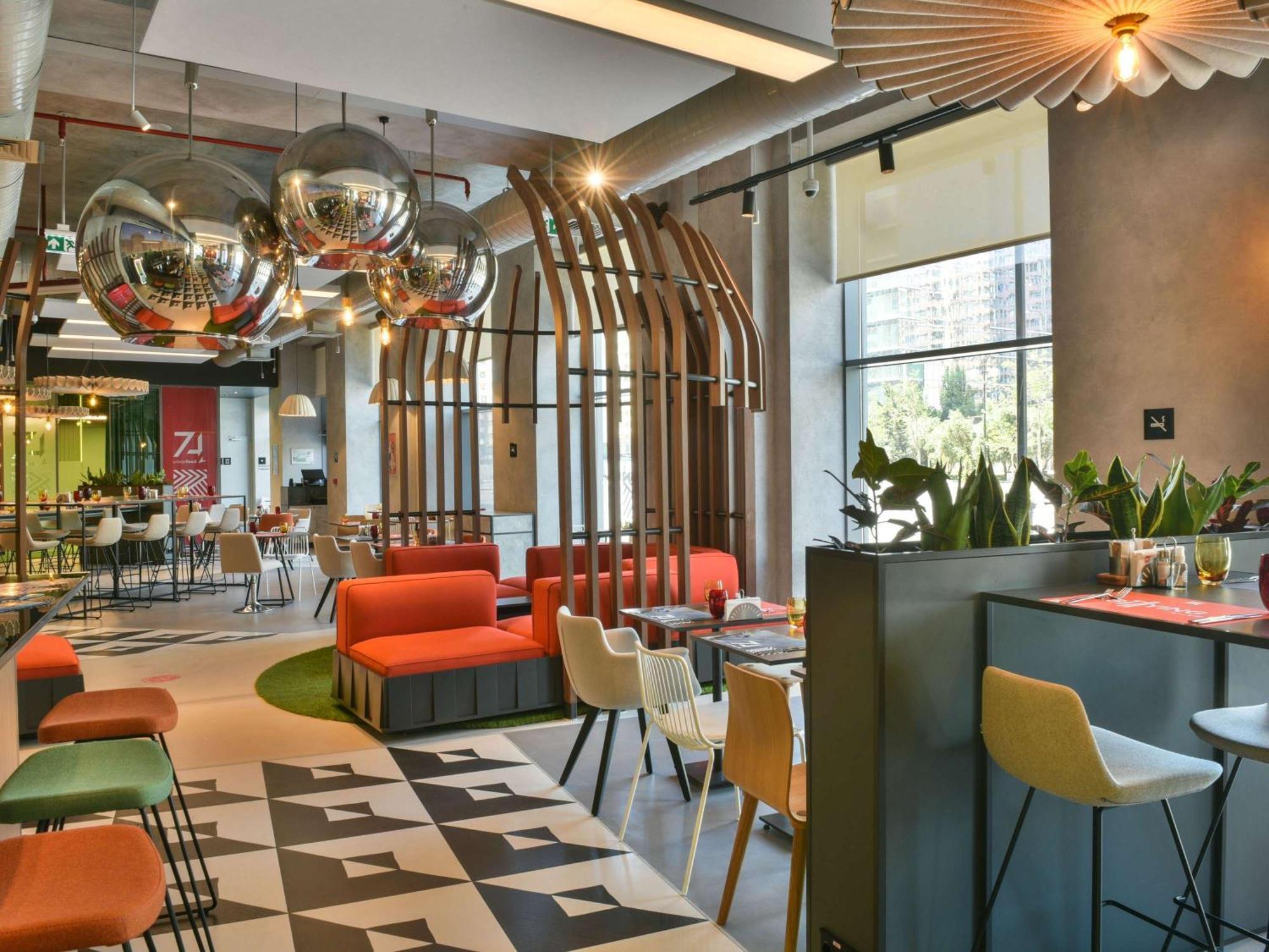 Ibis Baku City Екстер'єр фото
