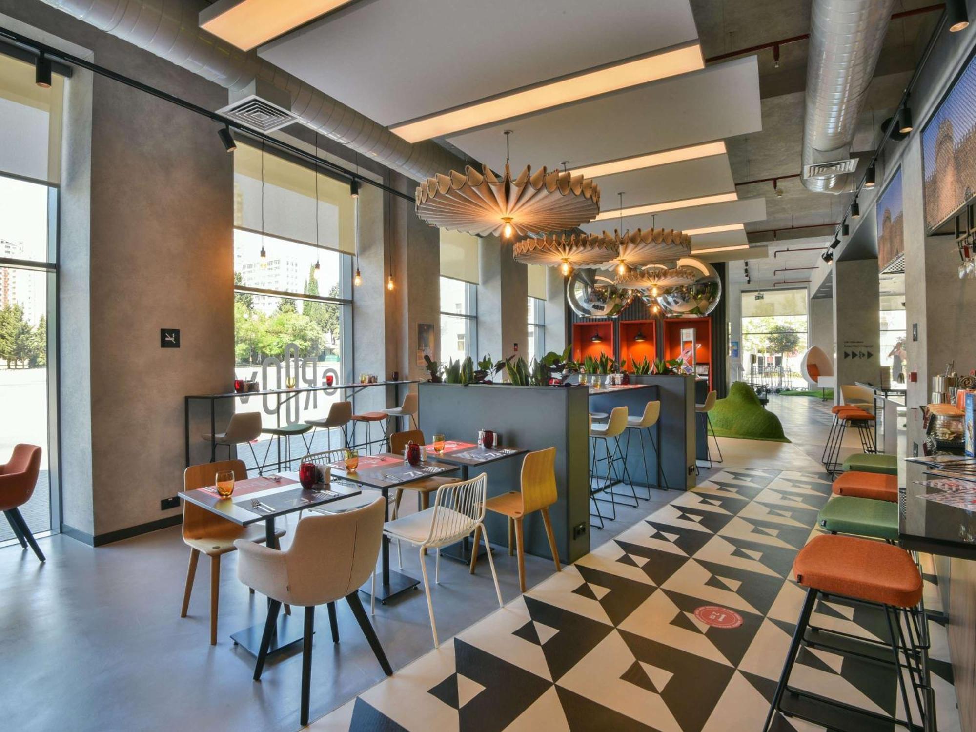 Ibis Baku City Екстер'єр фото