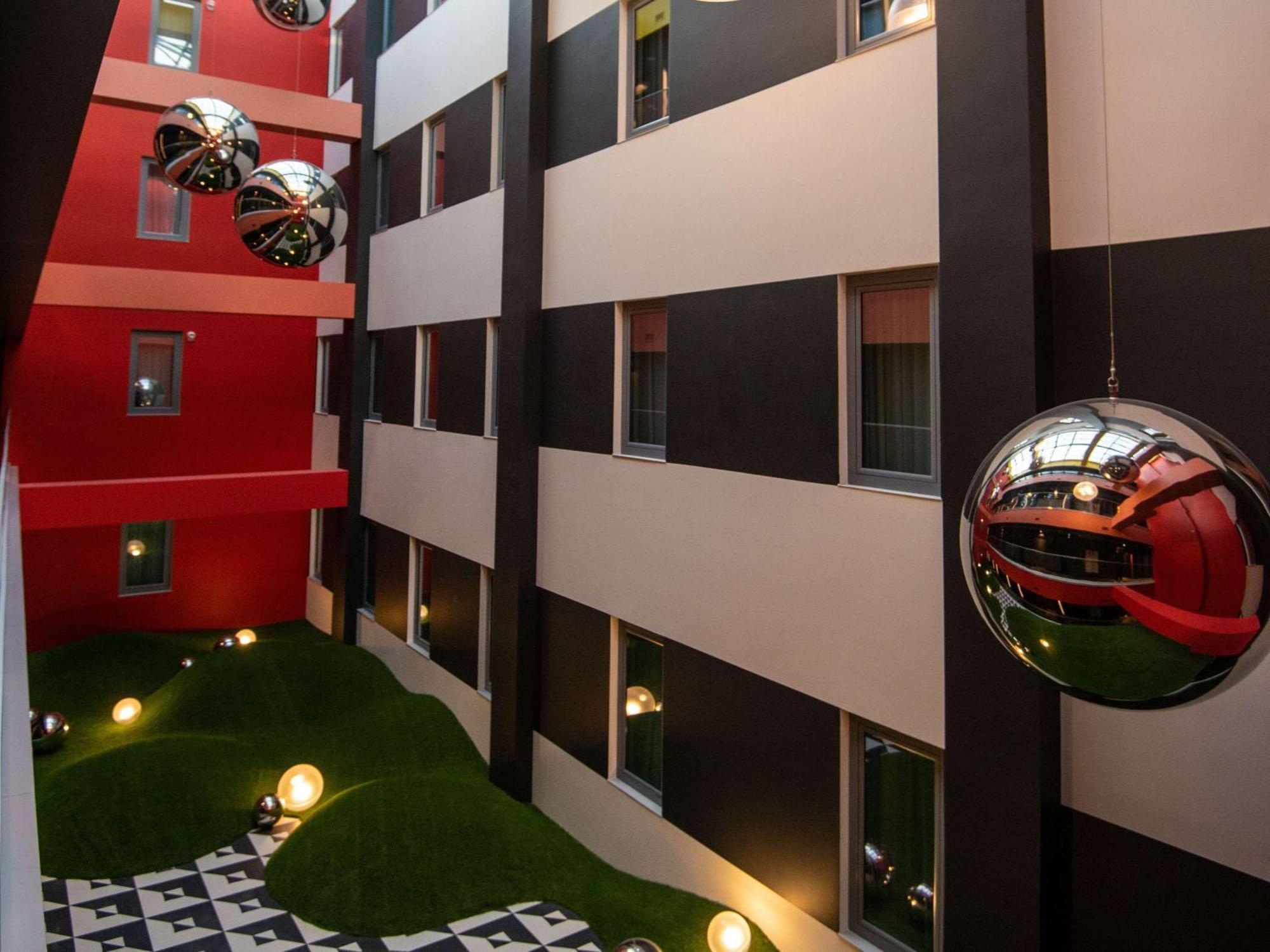 Ibis Baku City Екстер'єр фото