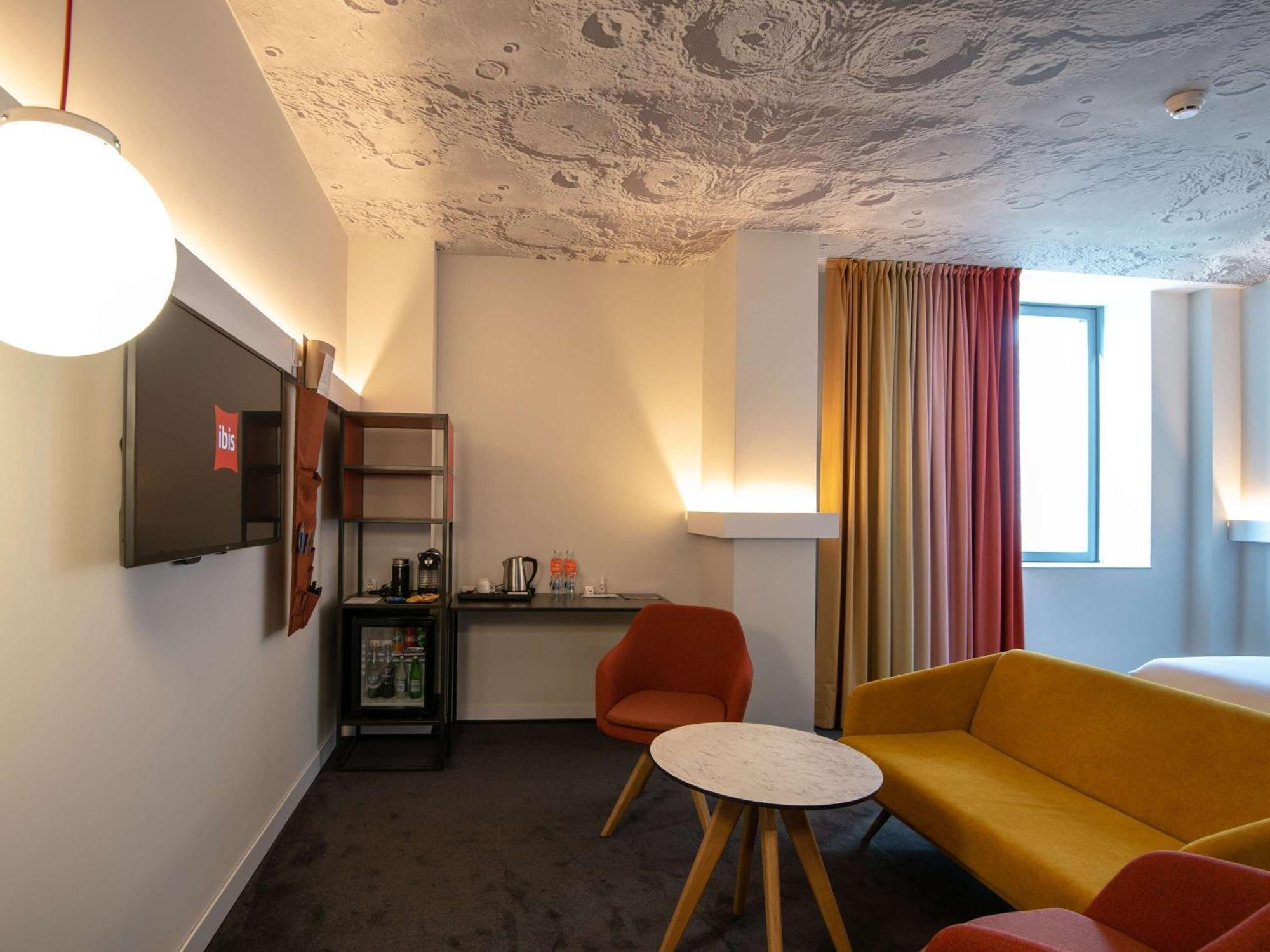 Ibis Baku City Екстер'єр фото