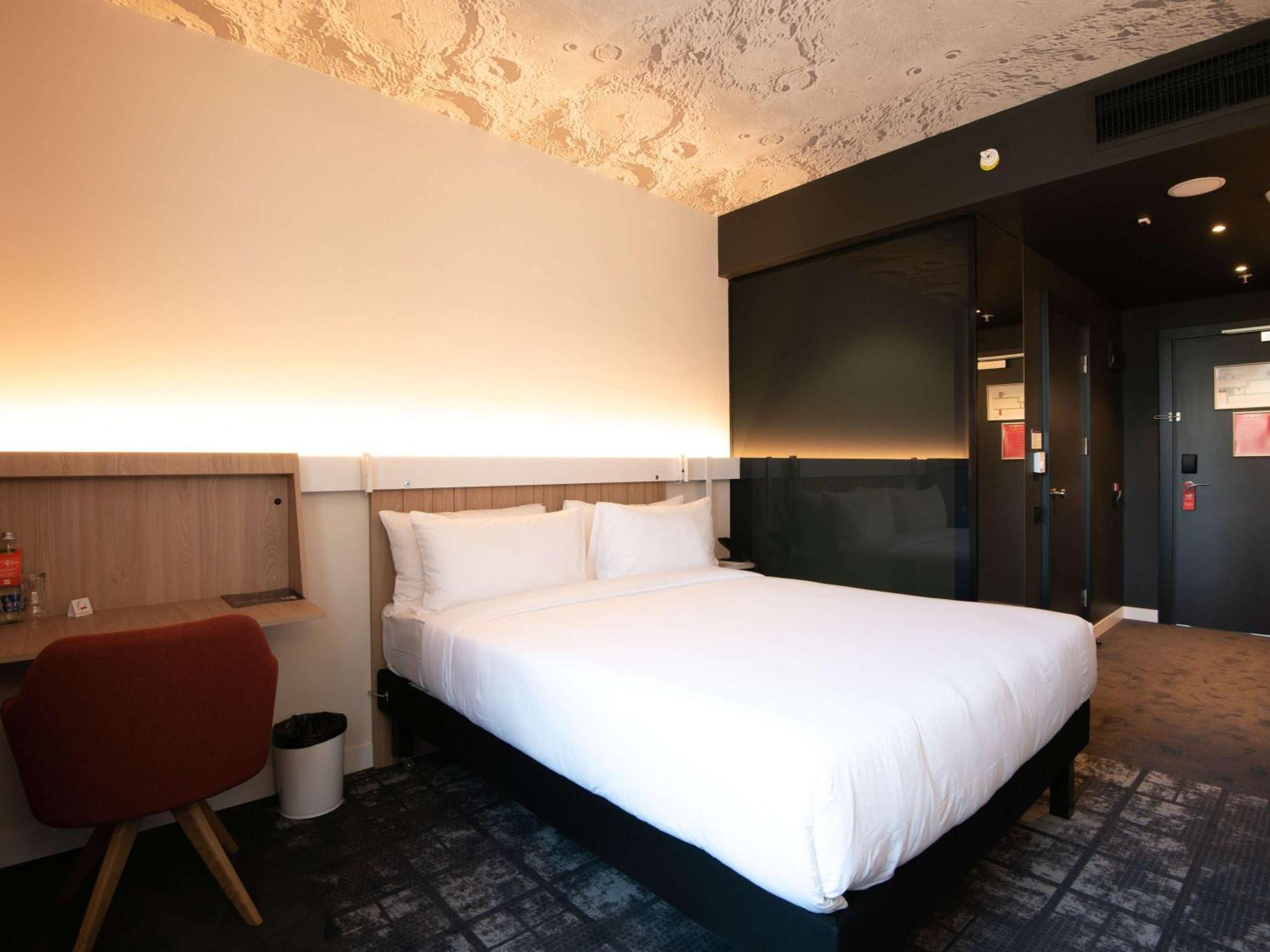 Ibis Baku City Екстер'єр фото